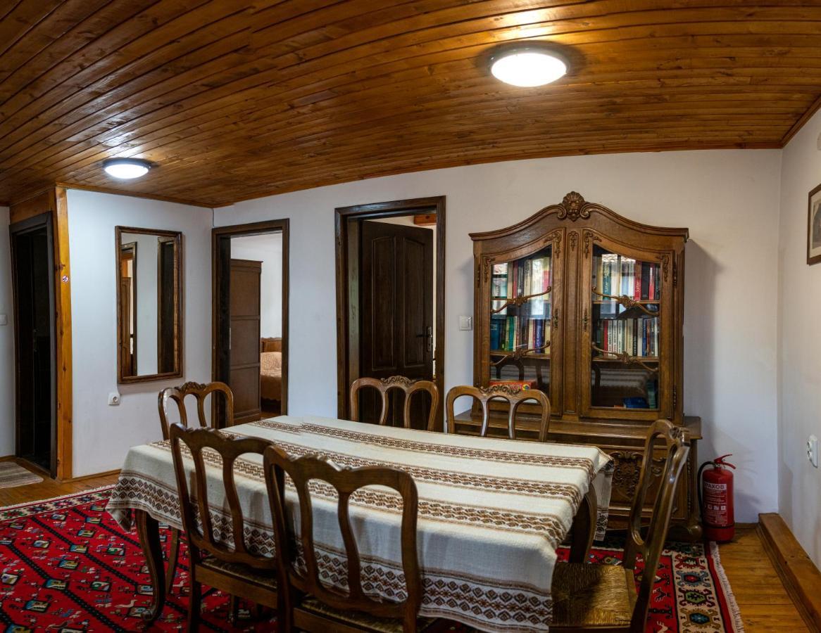 Razsukanova House , Разсукановата Къща Elena Exterior foto